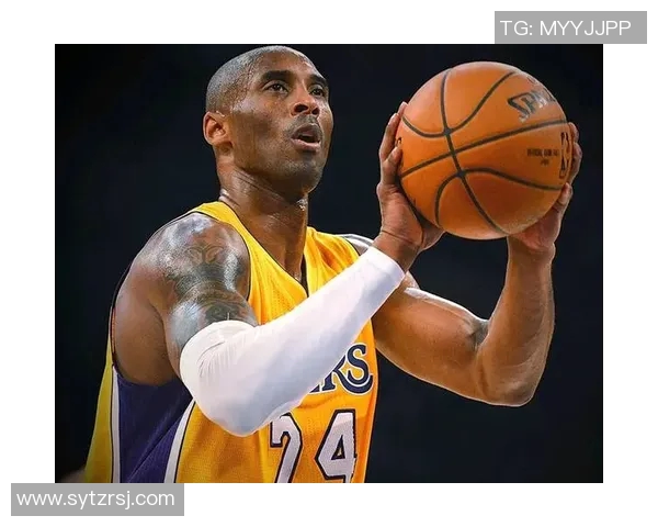 科比带领湖人再创辉煌：从紫金王朝到新世纪的传奇征程